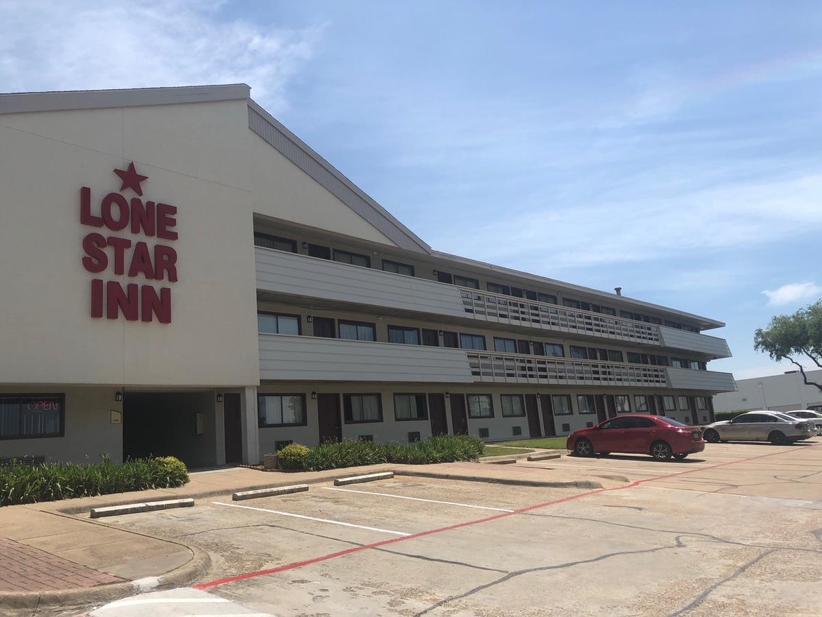 Lone Star Inn Carrollton Bagian luar foto