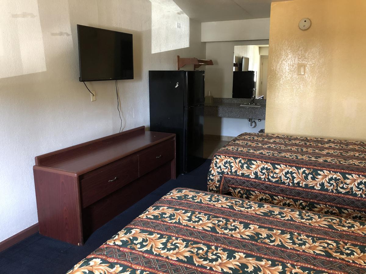 Lone Star Inn Carrollton Bagian luar foto